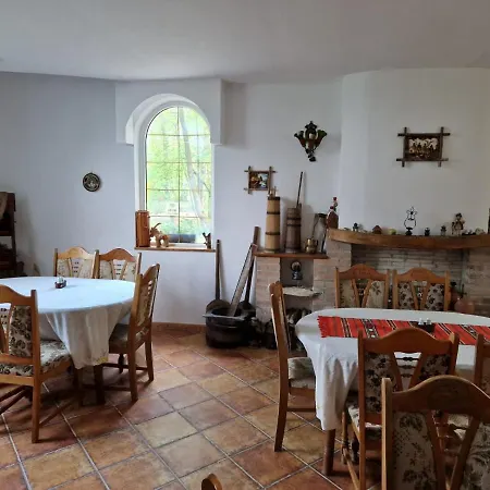 Domeniul Jales Sanatesti